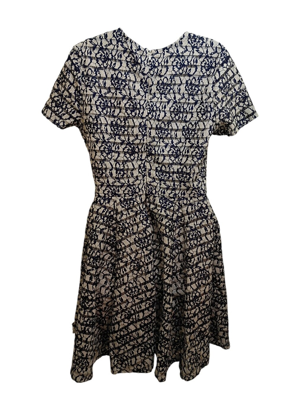 Dress - Picture 3 of 8